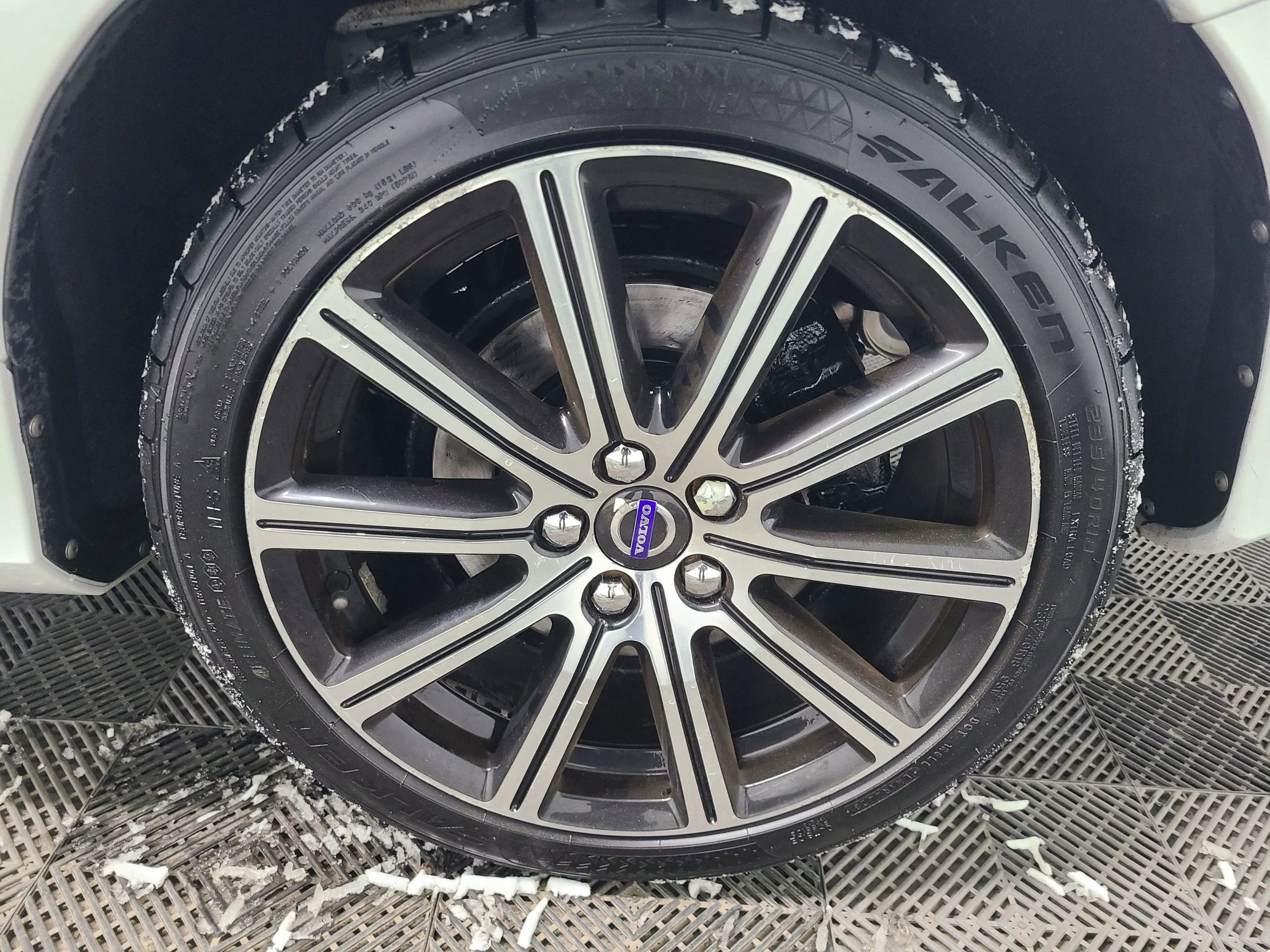 Used 2016 Volvo S60 T5 Premier image 16