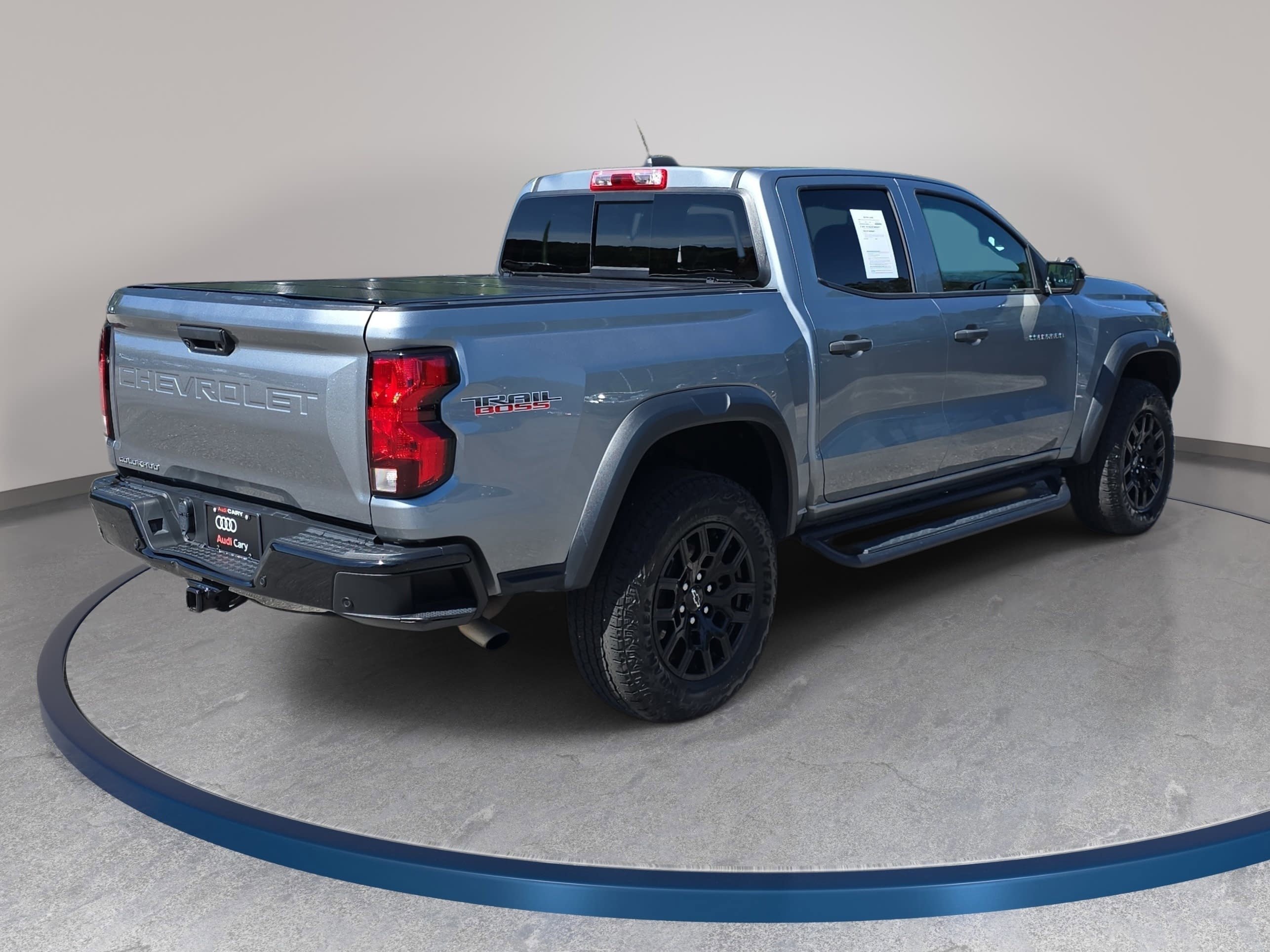 Used 2023 Chevrolet Colorado Trail Boss w/ Technology Package AWD/4WD image 5
