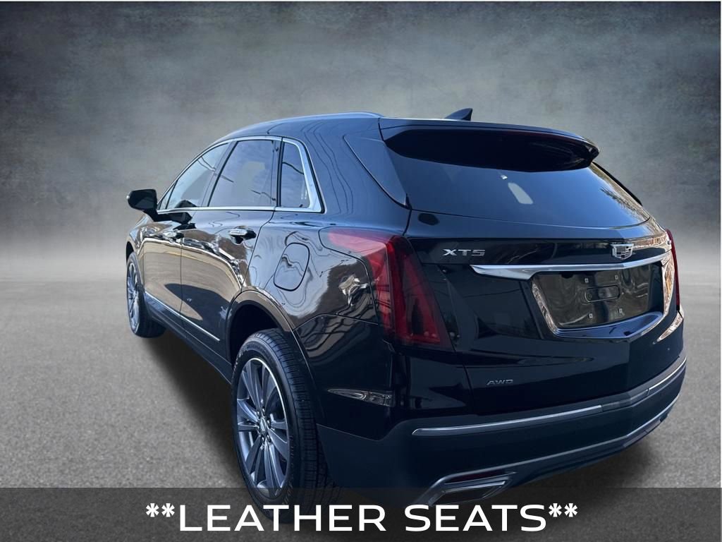 Used 2025 Cadillac XT5 Premium Luxury image 3