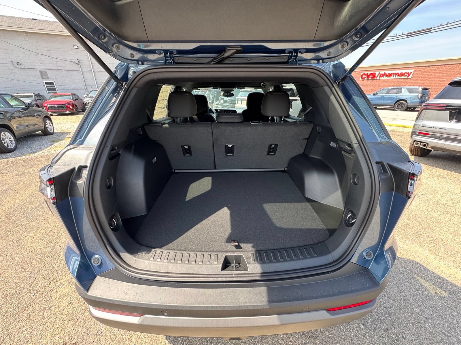 New 2027 Chevrolet Equinox LT AWD/4WD image 26