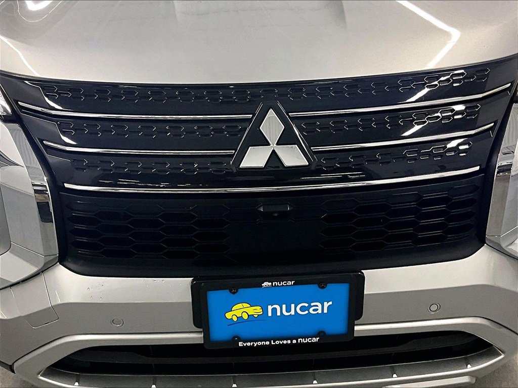 Used 2023 Mitsubishi Outlander SE image 29