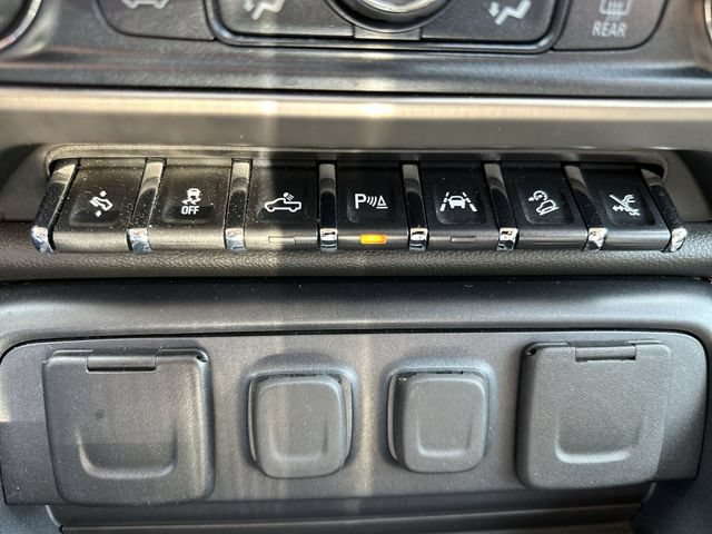 Used 2018 GMC Sierra 1500 Denali w/ Denali Ultimate Package AWD/4WD image 30