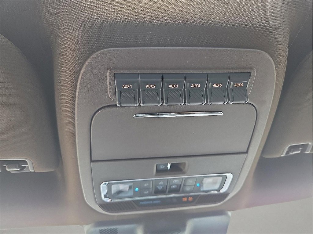 New 2025 Ford F350 King Ranch w/ Chrome Package image 17