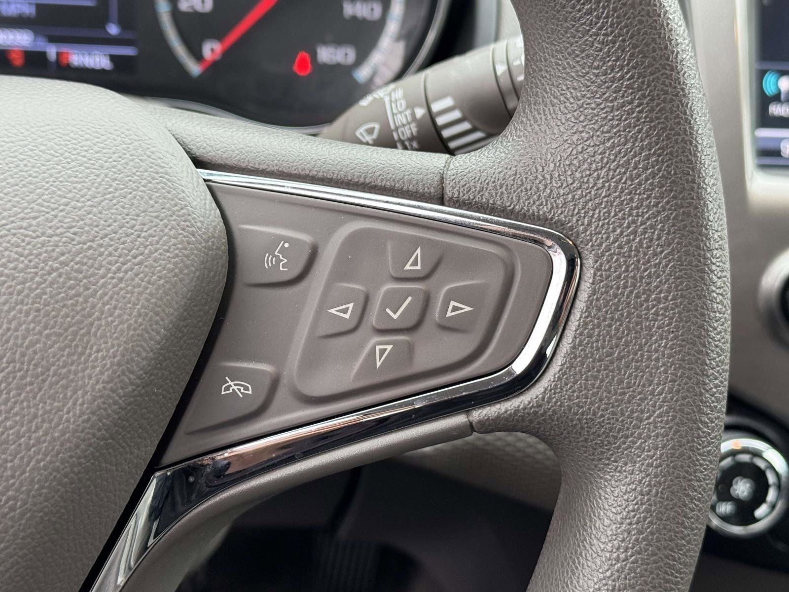 Used 2018 Chevrolet Cruze LT w/ Sun And Sound Package image 24