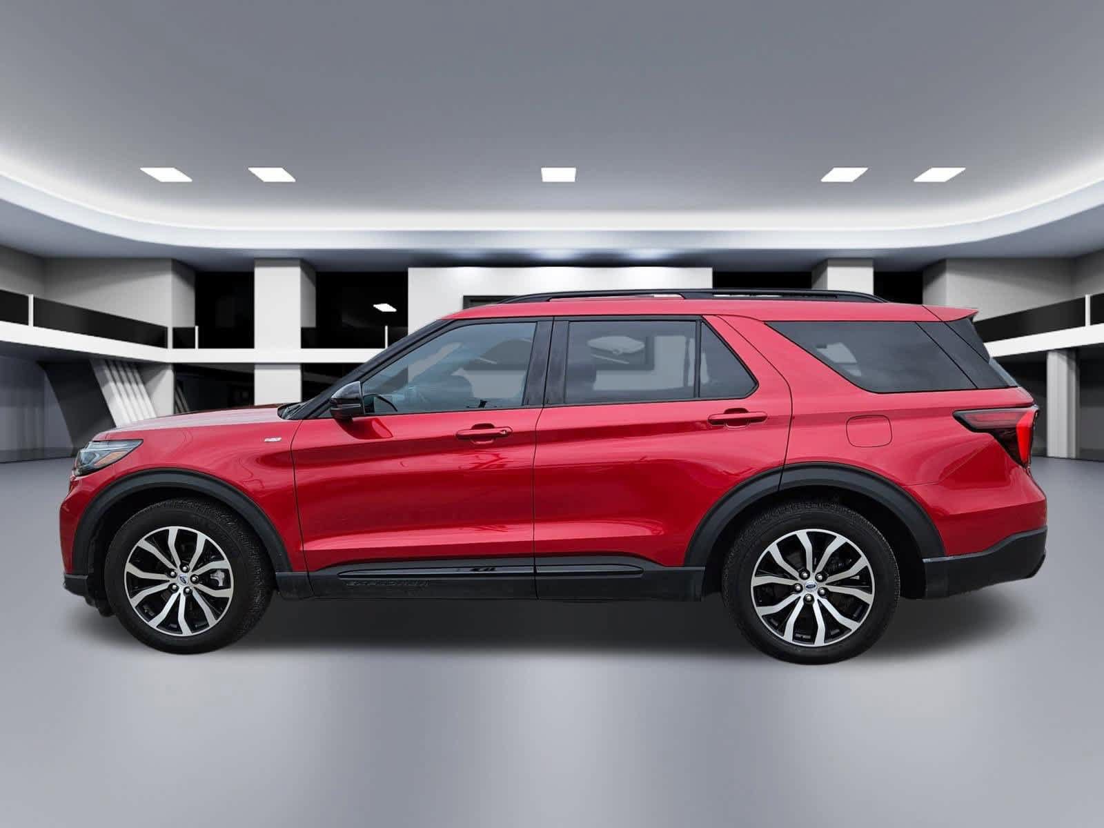 Used 2025 Ford Explorer ST-Line RWD image 3