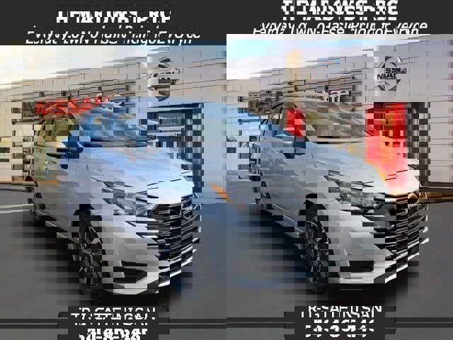 New 2025 Nissan Versa SV w/ Trunk Package