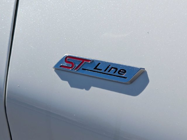 Used 2022 Ford Explorer ST-Line w/ Class IV Trailer Tow Package RWD image 12