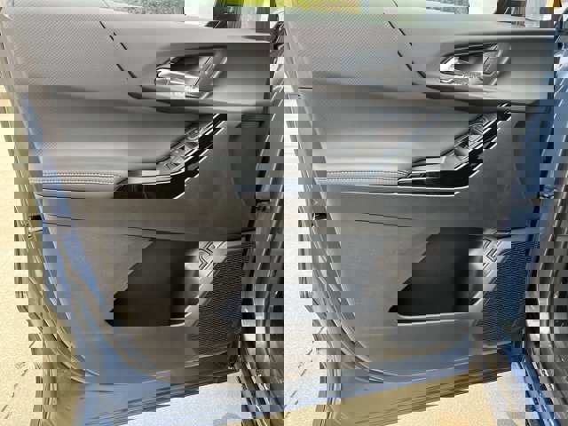 New 2026 Chevrolet Equinox LT w/ Convenience Package II image 23