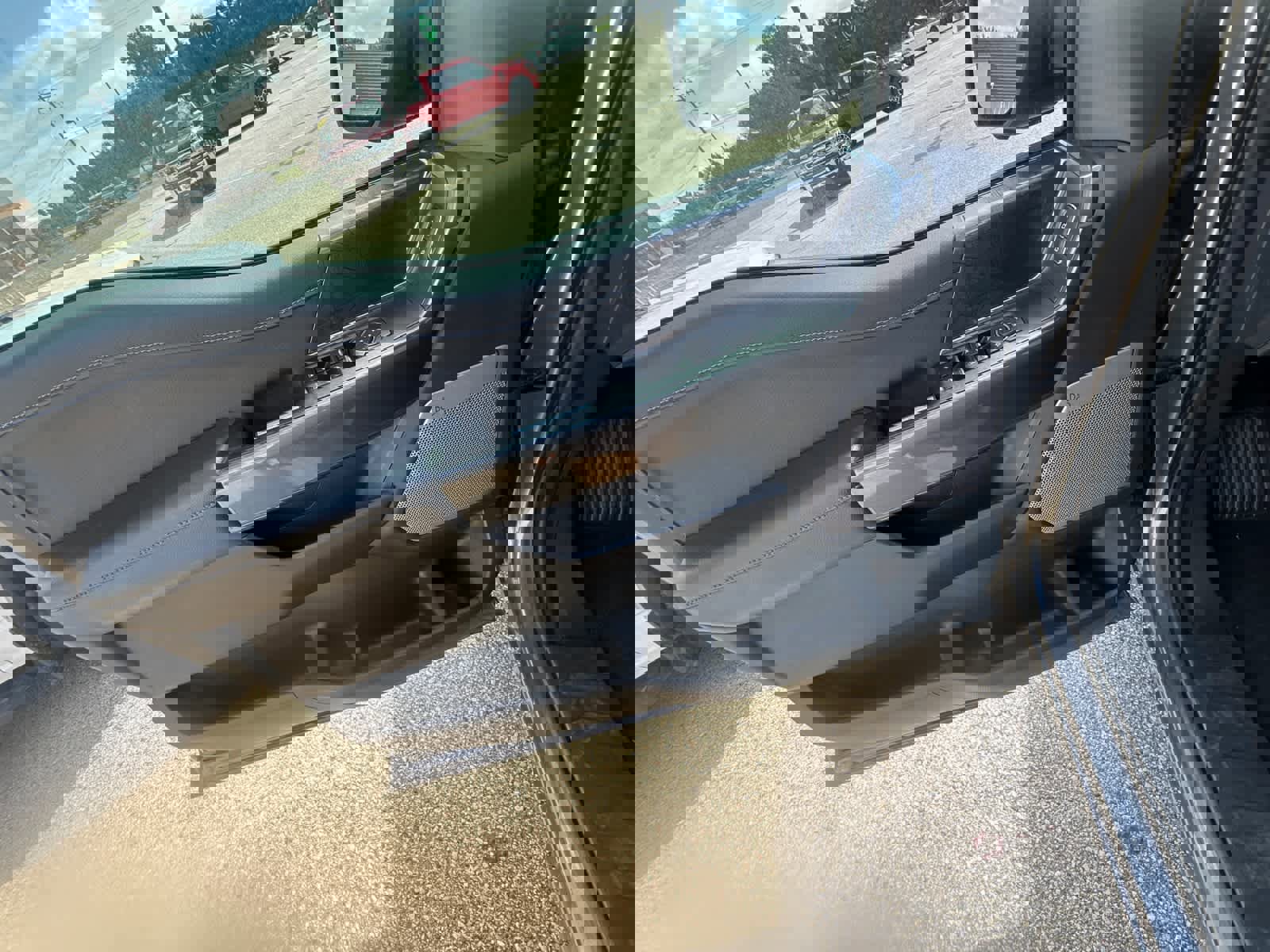 Certified 2022 Ford F150 XLT w/ Equipment Group 302A High image 10