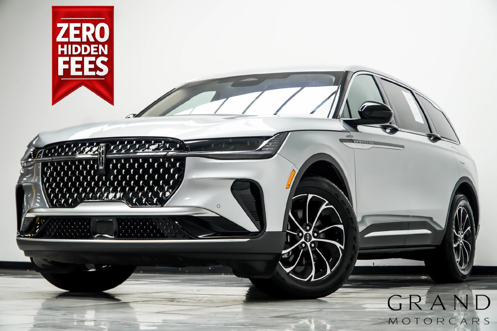 Used 2025 Lincoln Nautilus Premier AWD/4WD image 1
