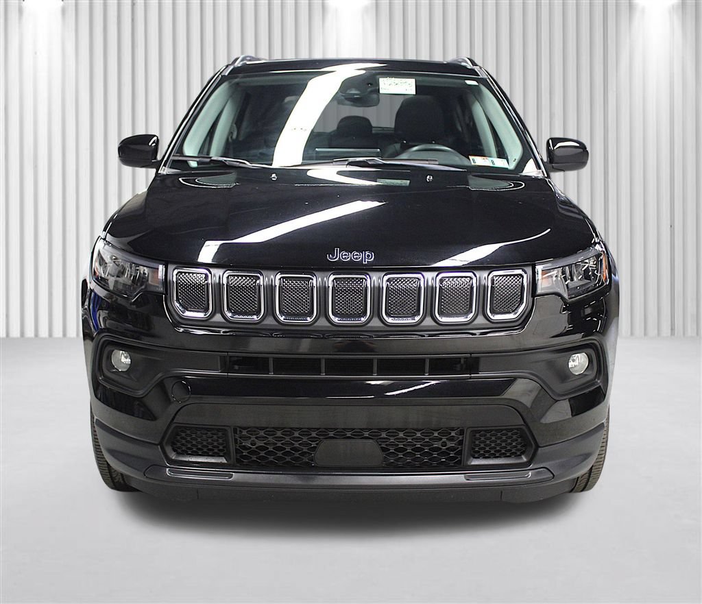 Certified 2022 Jeep Compass Latitude w/ Sun and Sound Group AWD/4WD image 45