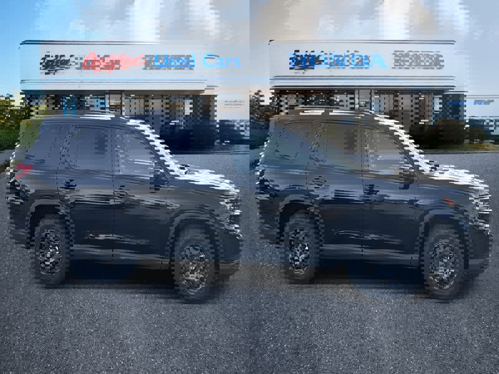 Used 2025 Honda Pilot TrailSport image 6