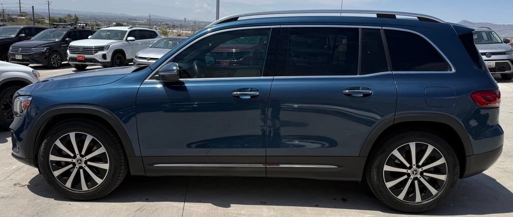 Used 2022 Mercedes-Benz GLB 250 4MATIC image 6