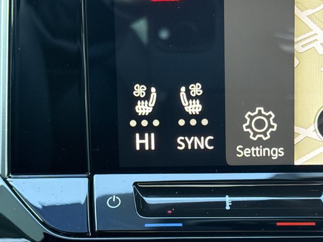 Used 2024 Volkswagen Atlas Cross Sport SEL Premium R-Line image 22