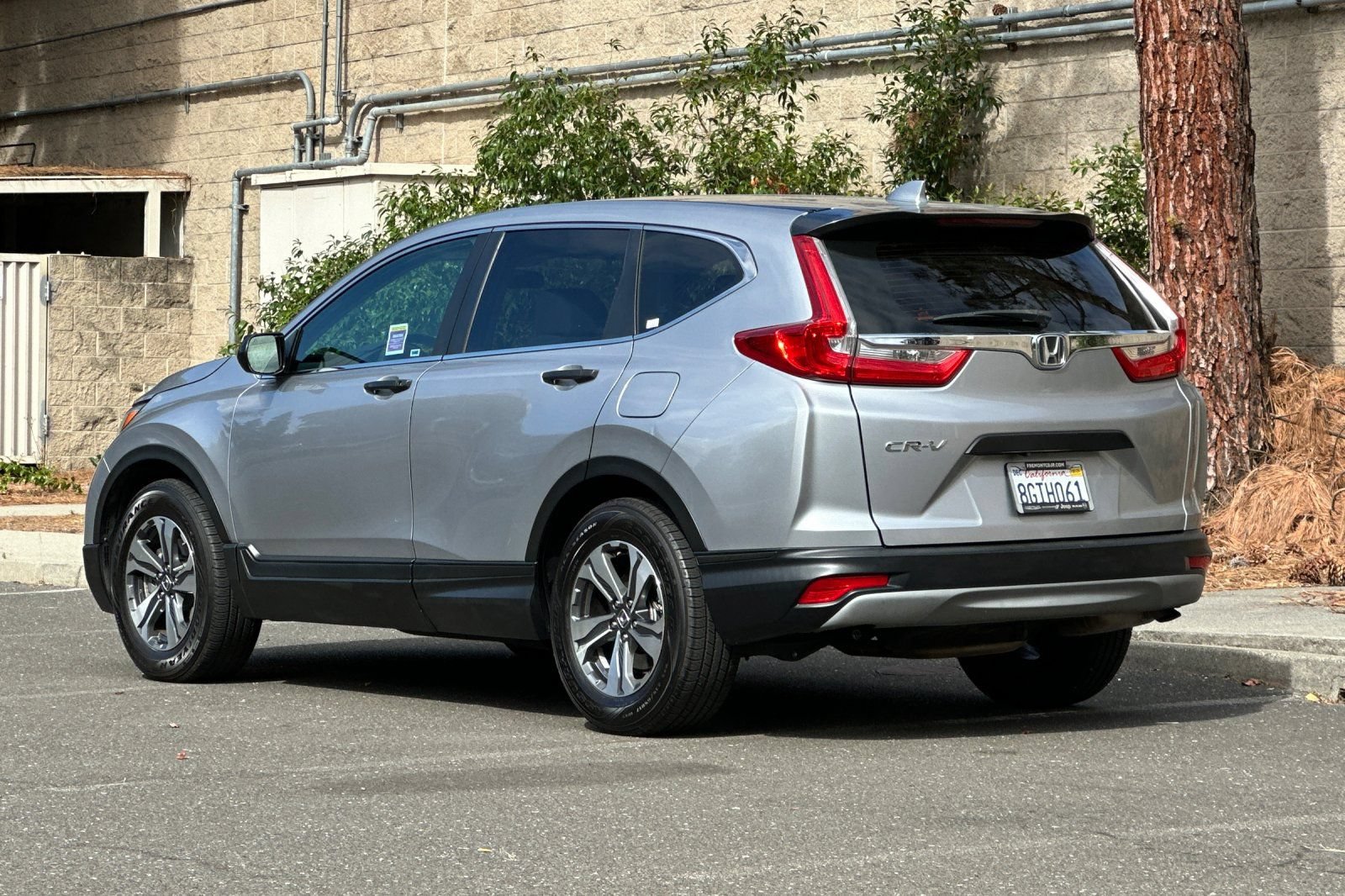 Used 2018 Honda CR-V LX image 5
