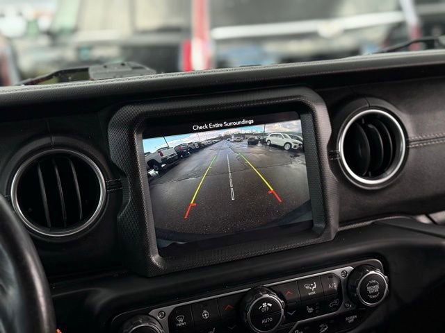 Used 2019 Jeep Wrangler Unlimited Sahara w/ Advanced Safety Group image 4