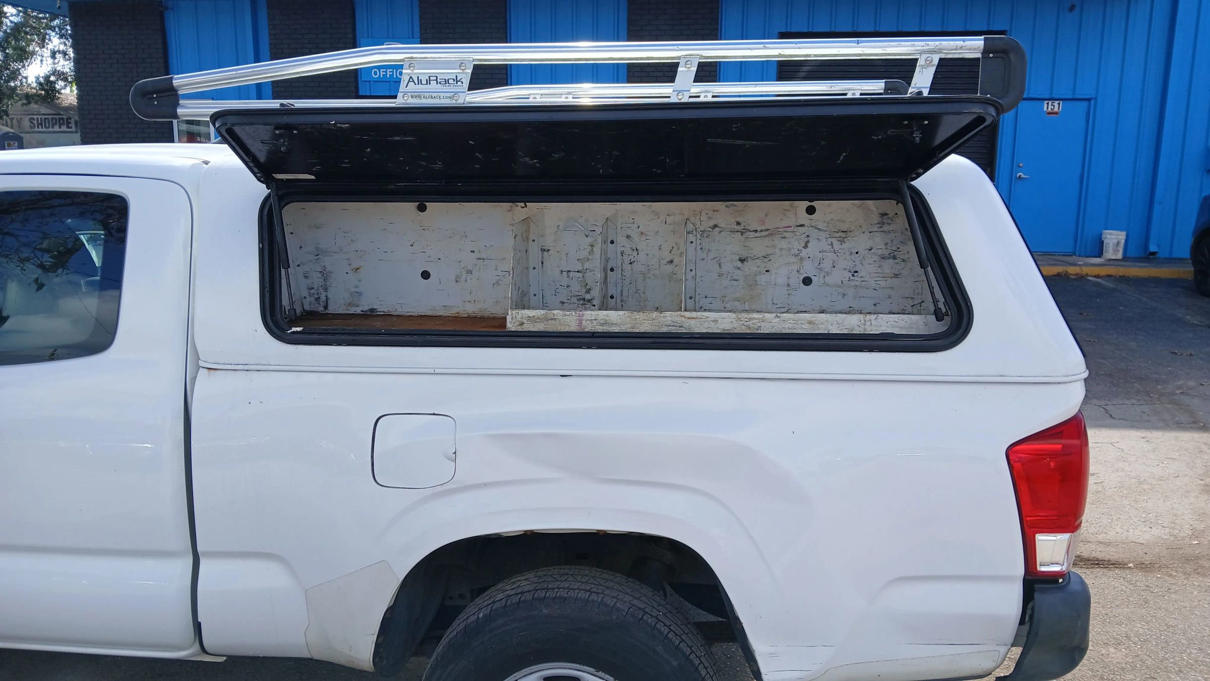 Used 2016 Toyota Tacoma SR RWD image 4