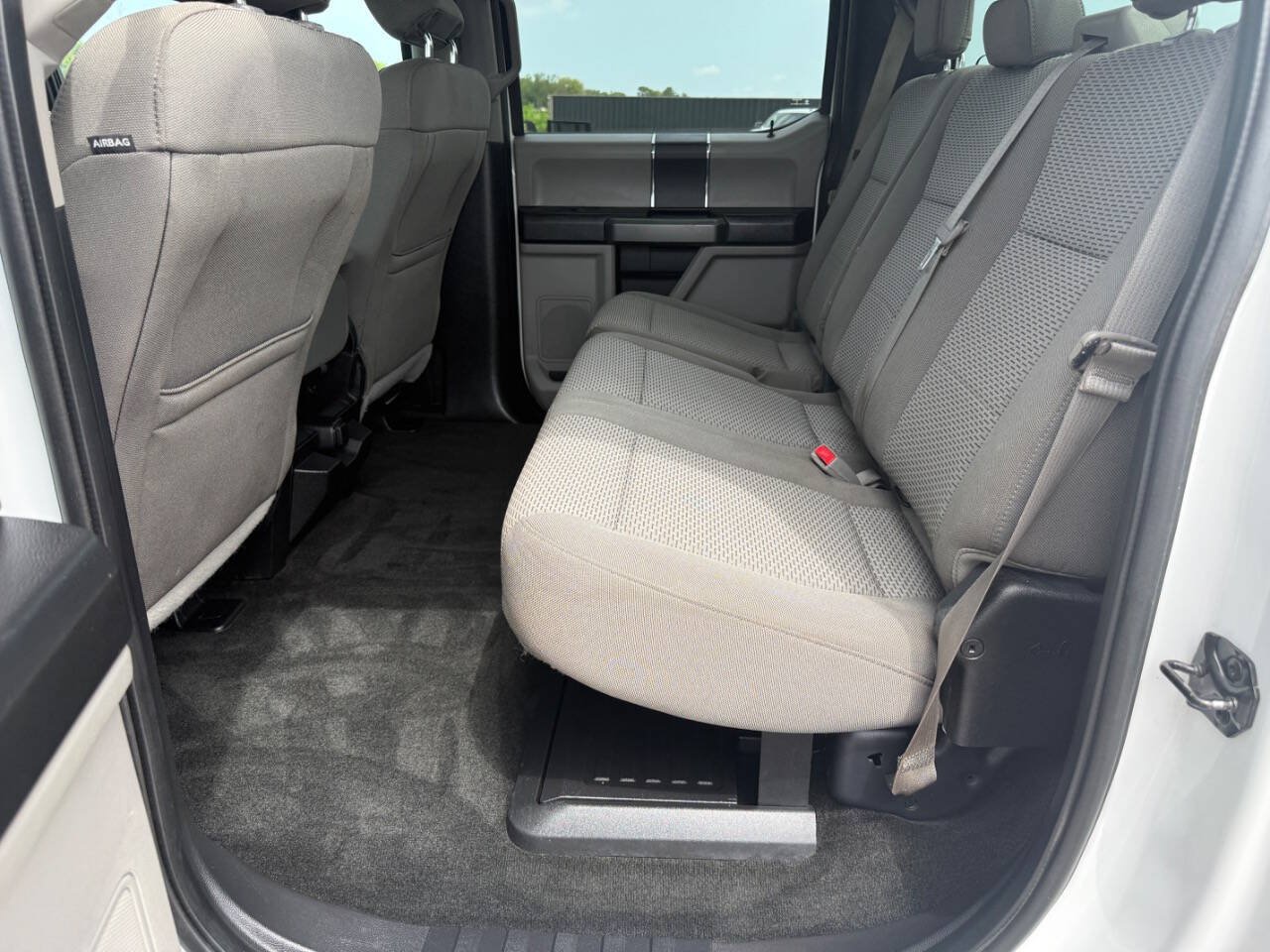 Used 2017 Ford F250 XLT w/ XLT Value Package AWD/4WD image 31