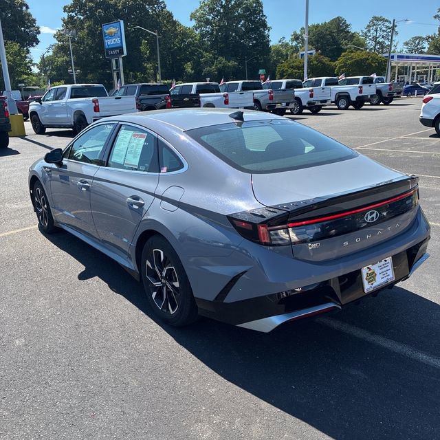 Used 2025 Hyundai Sonata SEL FWD image 3