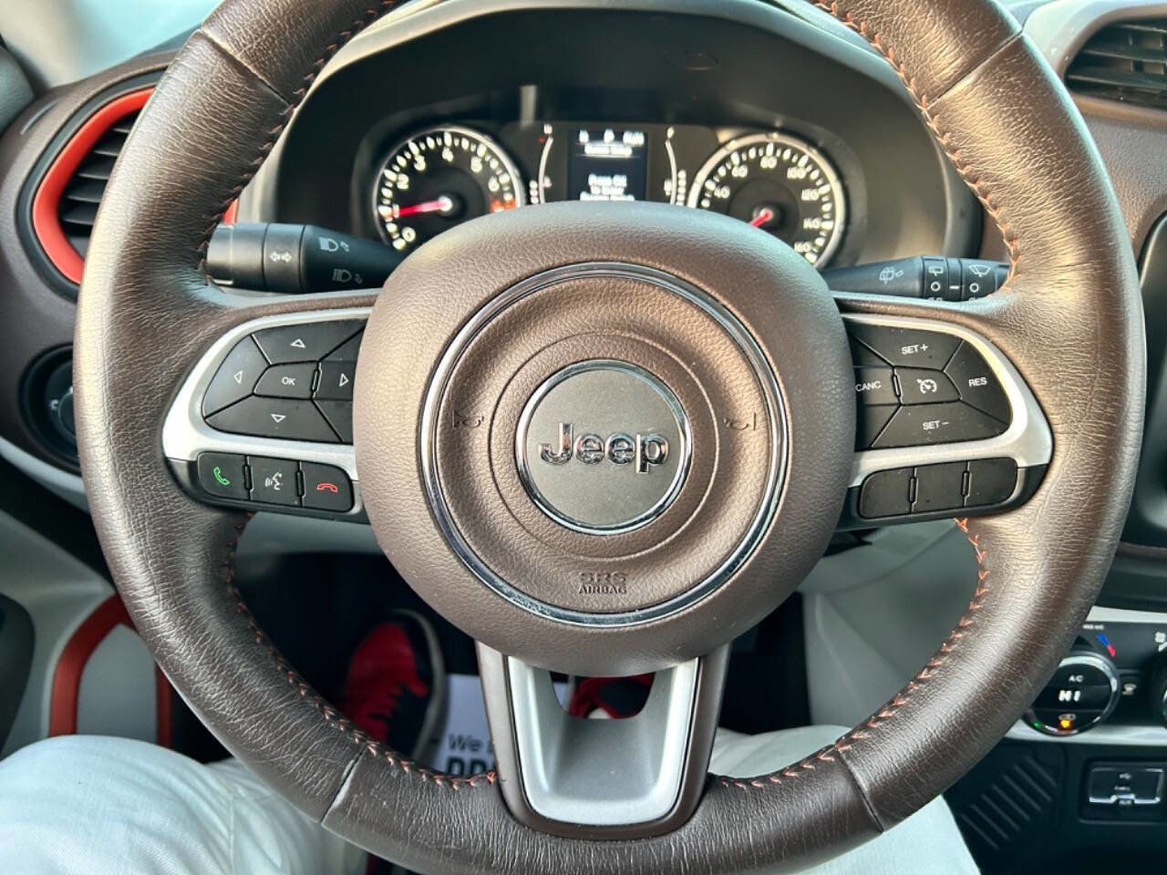 Used 2016 Jeep Renegade Latitude w/ Popular Equipment Group FWD image 15
