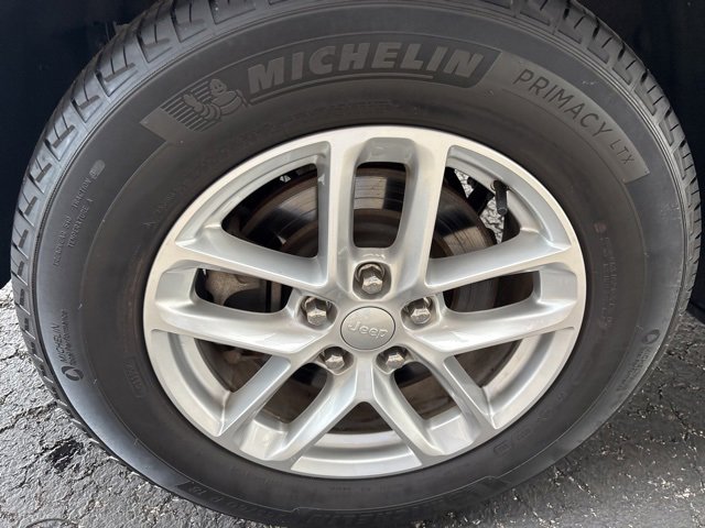 Used 2023 Jeep Grand Cherokee L Laredo w/ Luxury Tech Group I image 30