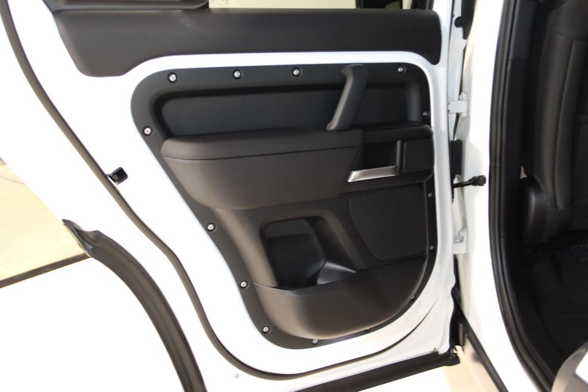 Used 2025 Land Rover Defender 110 S AWD/4WD image 55