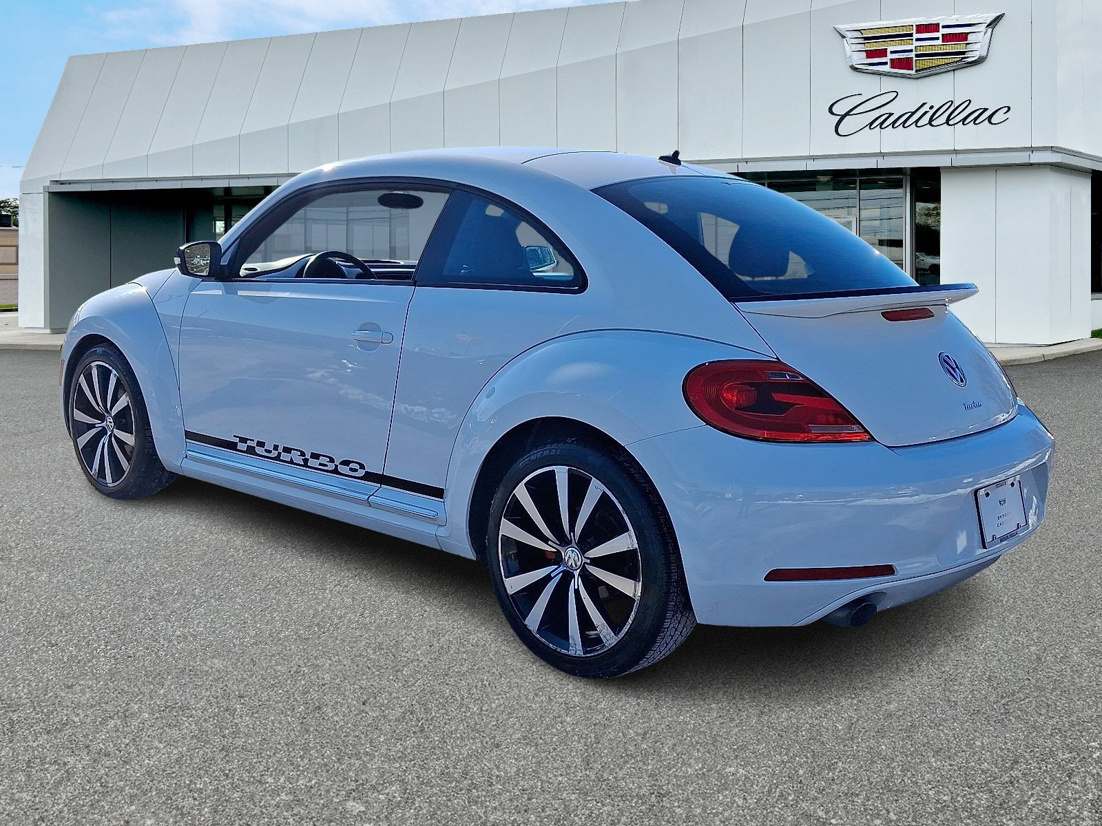 Used 2012 Volkswagen Beetle Turbo image 4