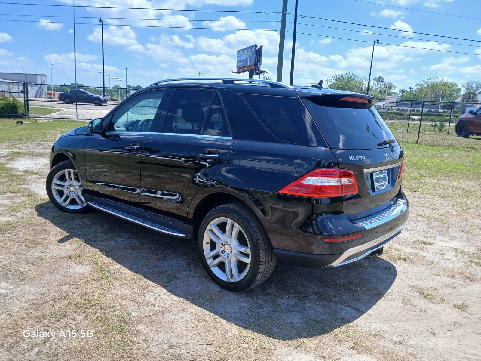 Used 2015 Mercedes-Benz ML 250 BlueTEC 4MATIC w/ Premium 1 Package image 6