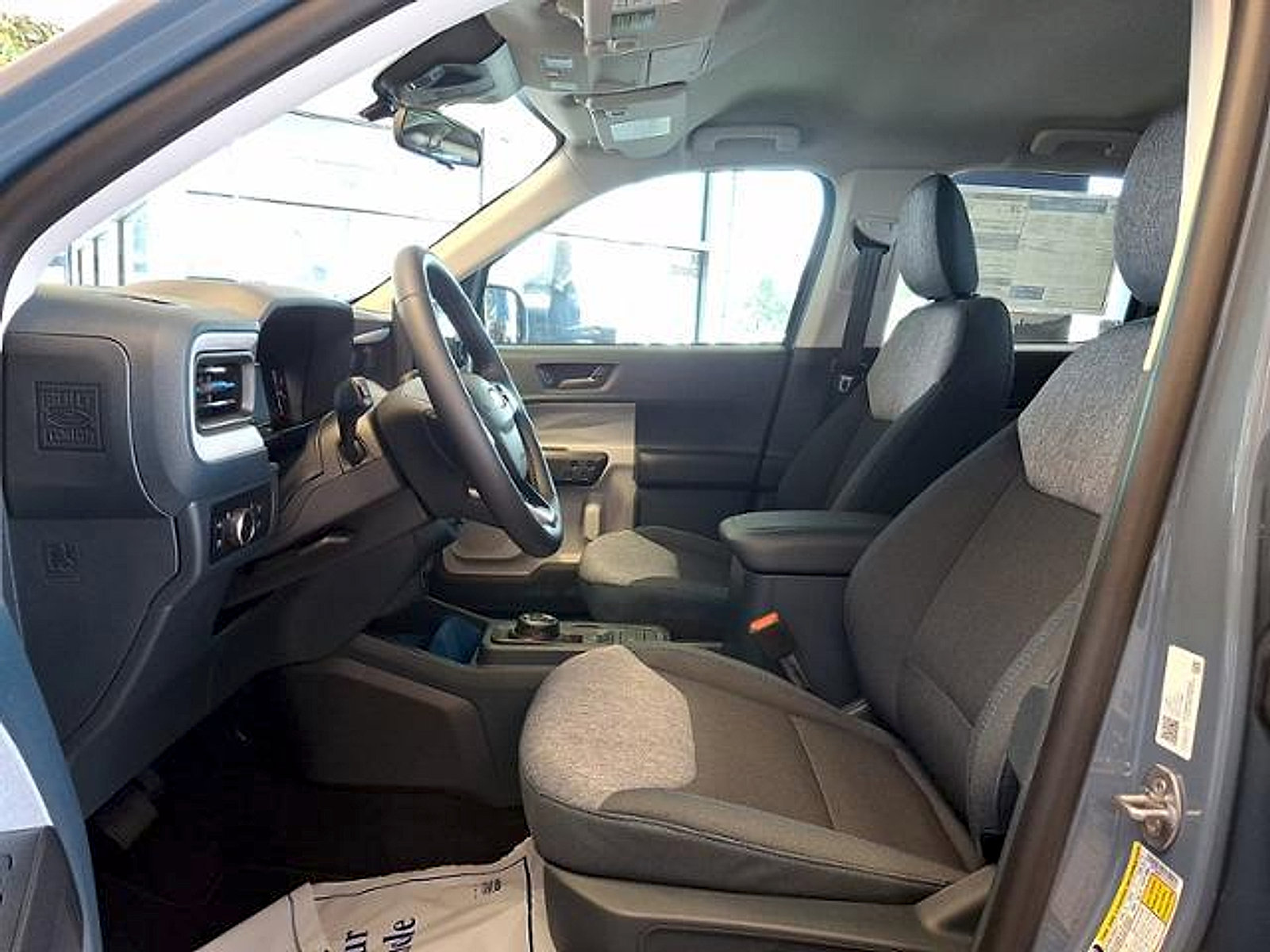New 2026 Ford Maverick XLT w/ XLT Luxury Package FWD image 9