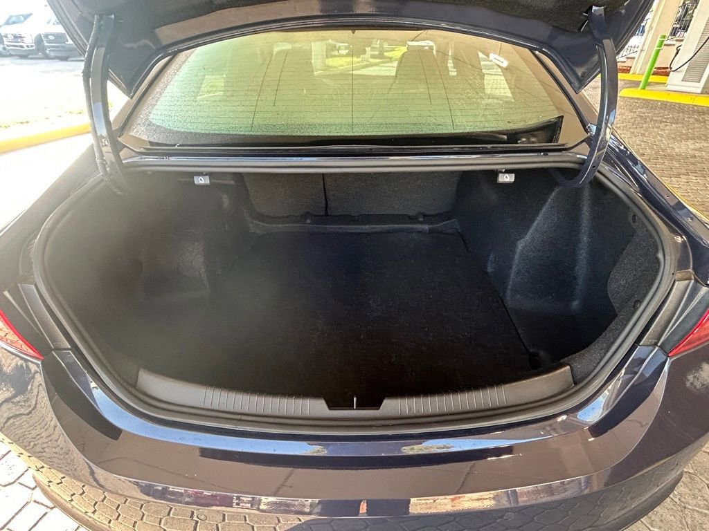 Used 2025 Chevrolet Malibu LT image 32