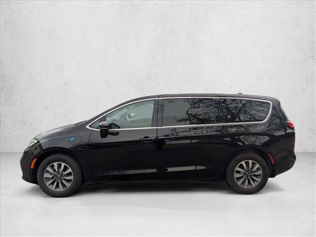 Used 2024 Chrysler Pacifica Select image 8