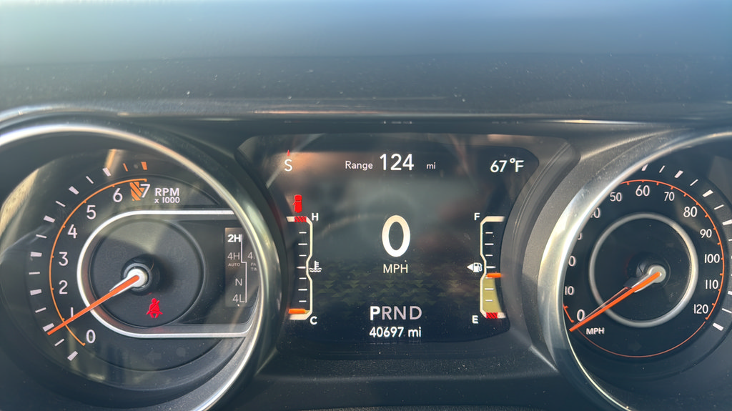 Used 2020 Jeep Wrangler Unlimited Sahara AWD/4WD image 17