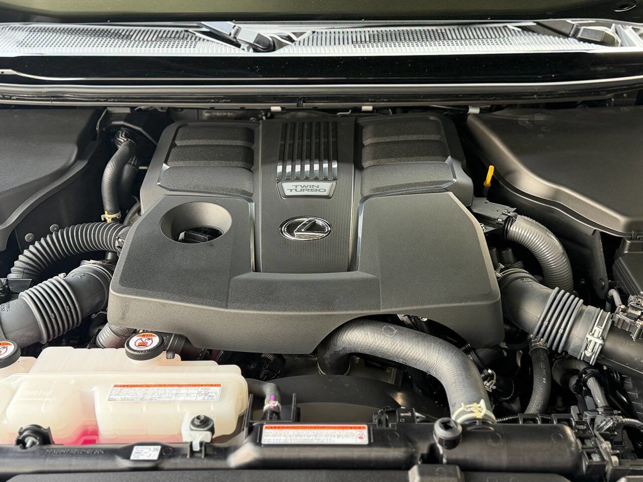 Used 2024 Lexus GX 550 w/ Accessory Package (Z1) image 92