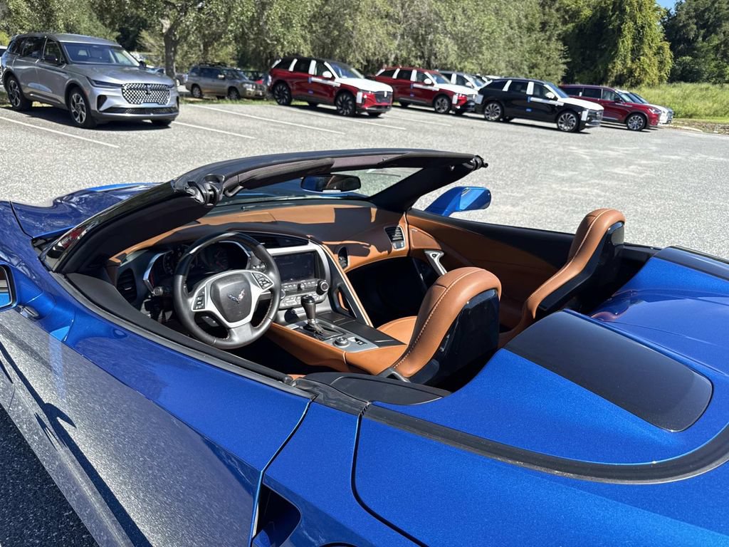 Used 2014 Chevrolet Corvette Stingray Convertible w/ 3LT Preferred Equipment Group RWD image 9