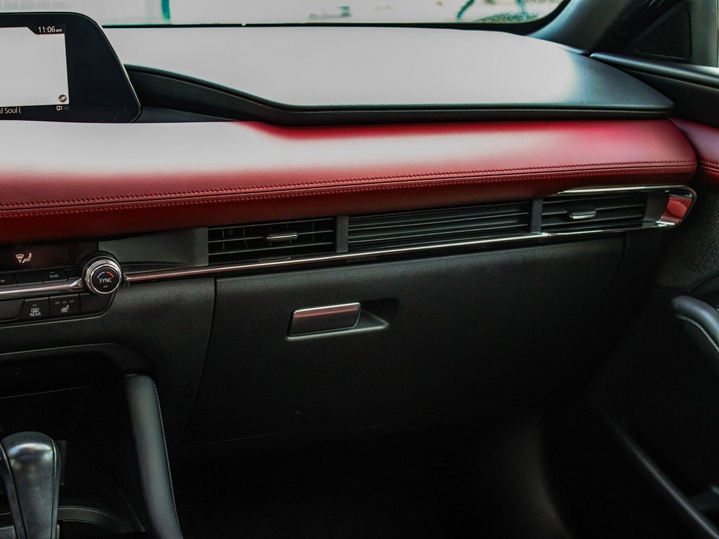 Used 2022 MAZDA MAZDA3 s image 17