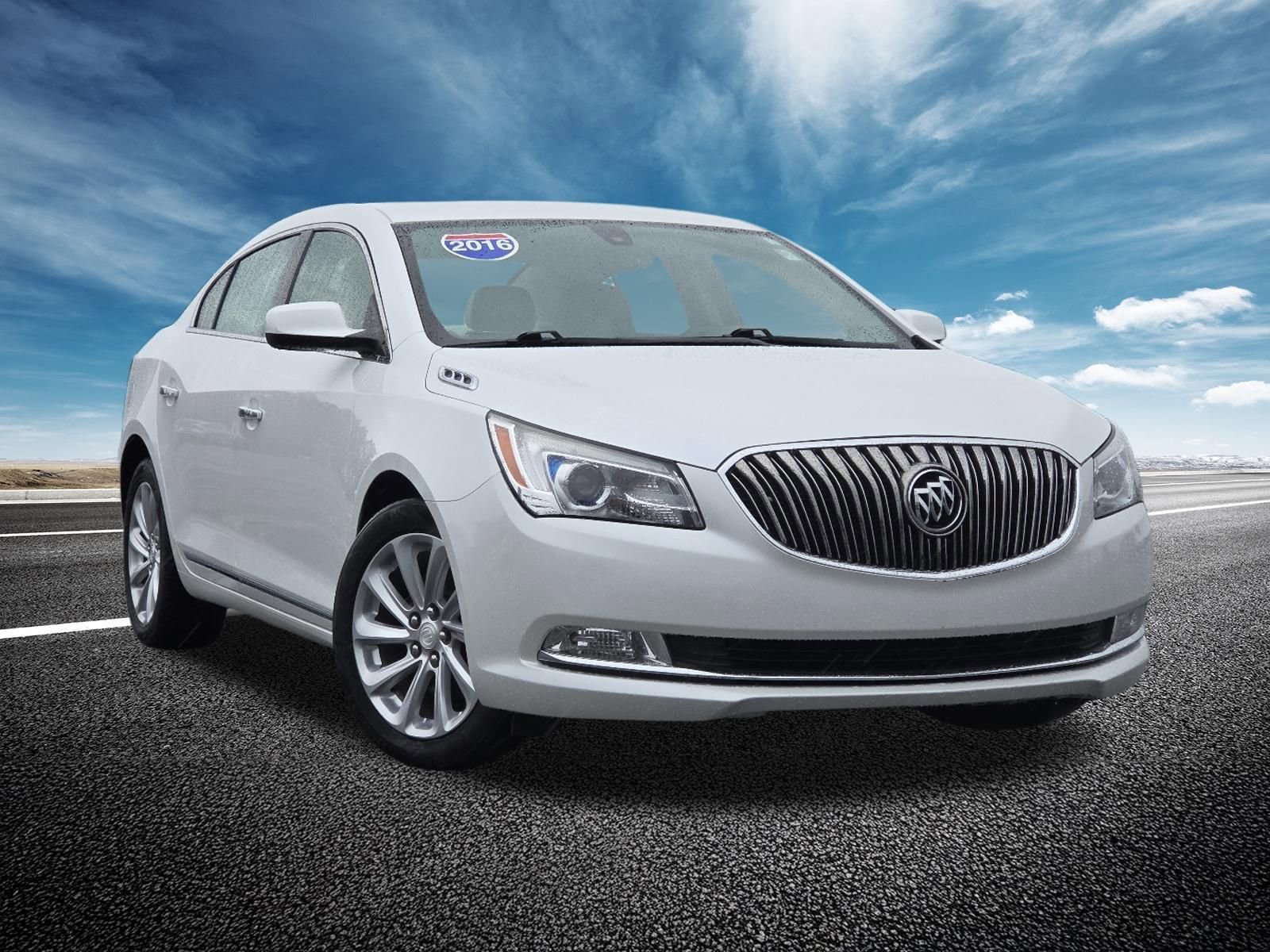 Used 2016 Buick LaCrosse FWD image 2