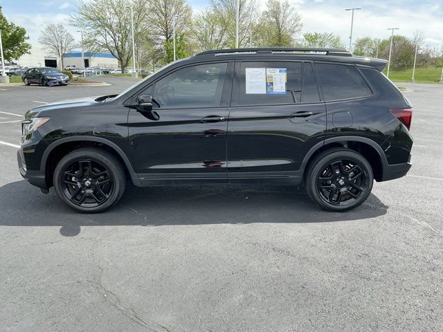 Used 2025 Honda Passport Black Edition image 9