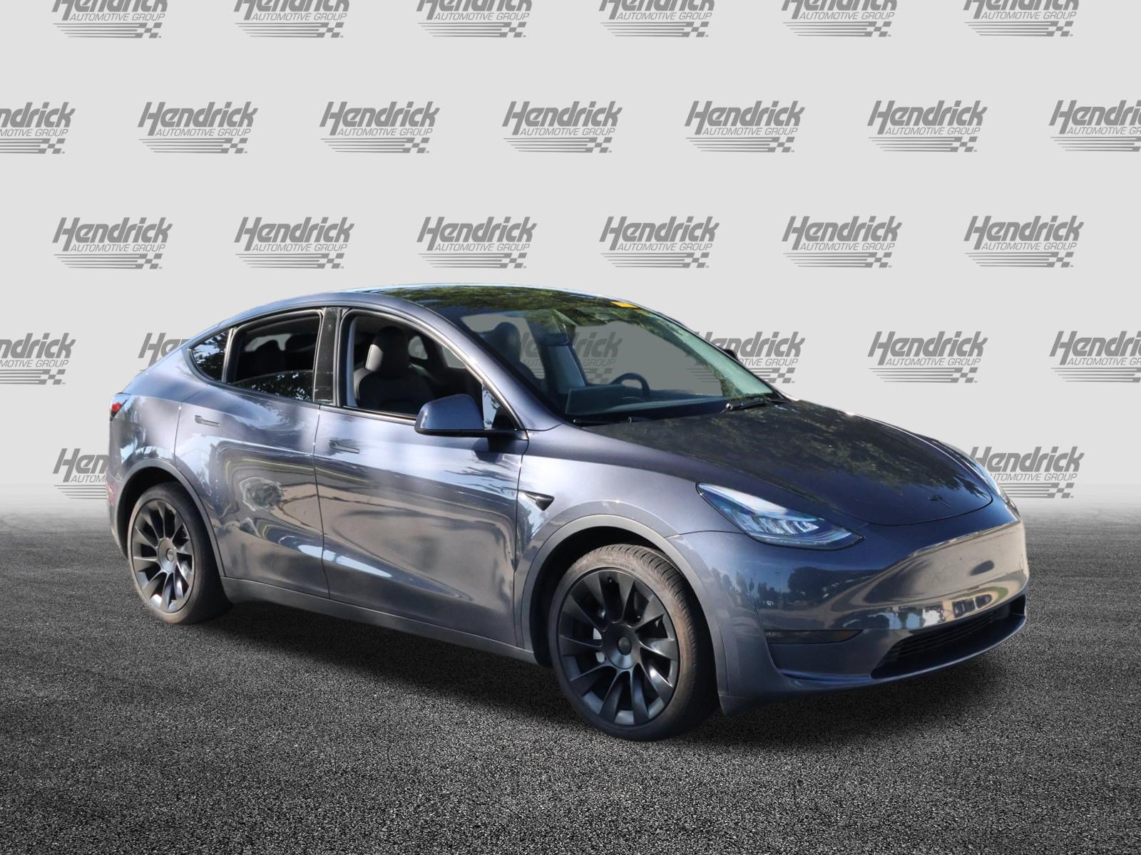 Used 2023 Tesla Model Y AWD image 2