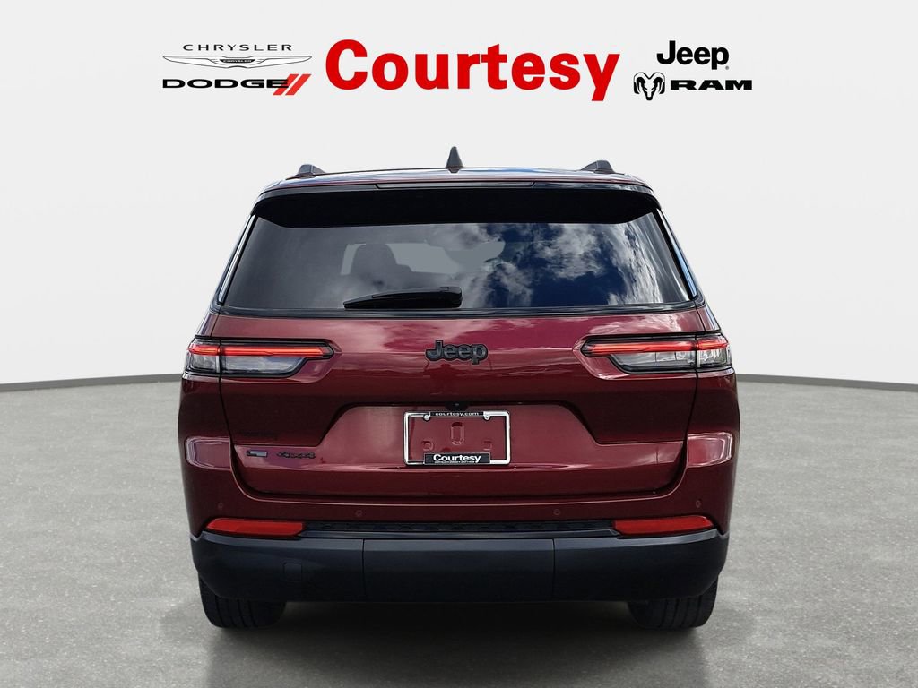 Certified 2023 Jeep Grand Cherokee L Laredo AWD/4WD image 6