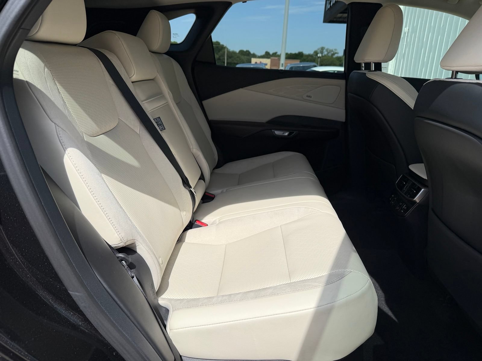 Used 2024 Lexus RX 350 AWD w/ Convenience Package image 23