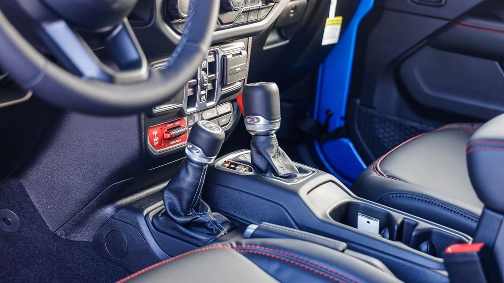 New 2025 Jeep Wrangler Unlimited Rubicon image 24