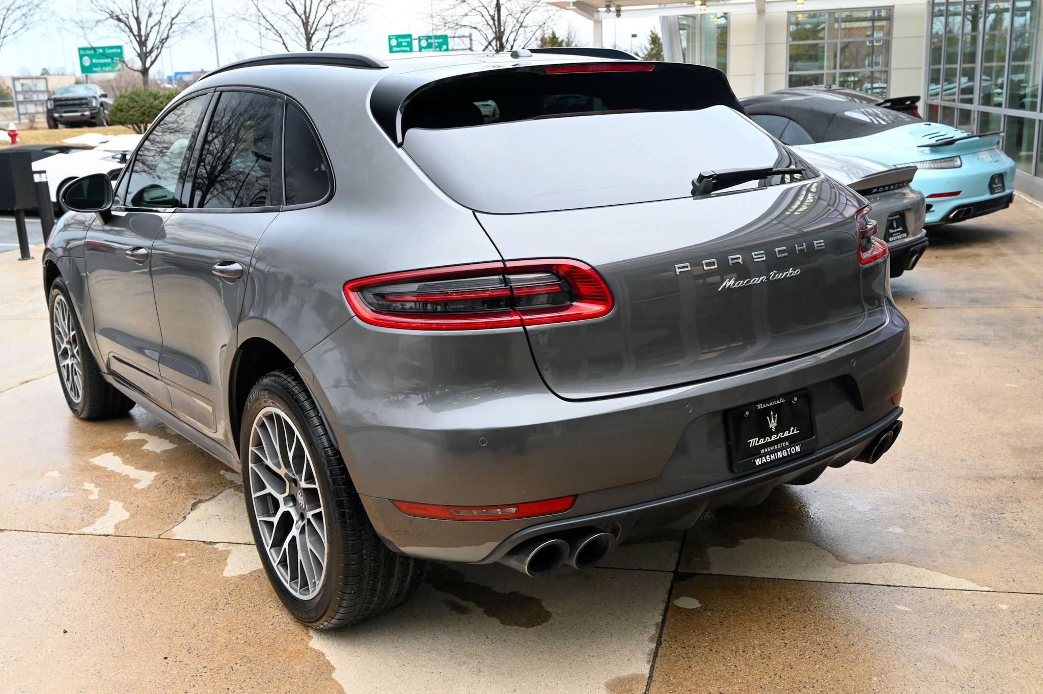 Used 2018 Porsche Macan Turbo image 4