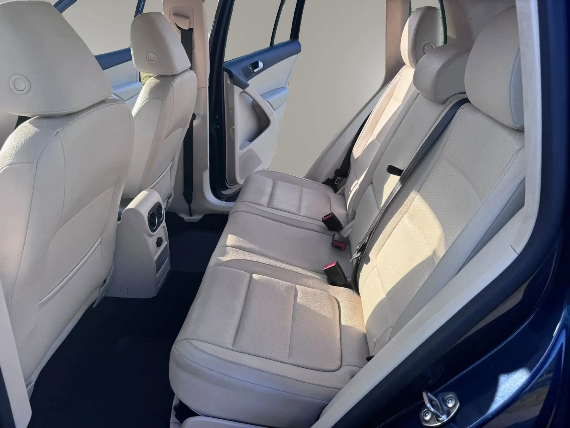 Used 2016 Volkswagen Tiguan S image 13