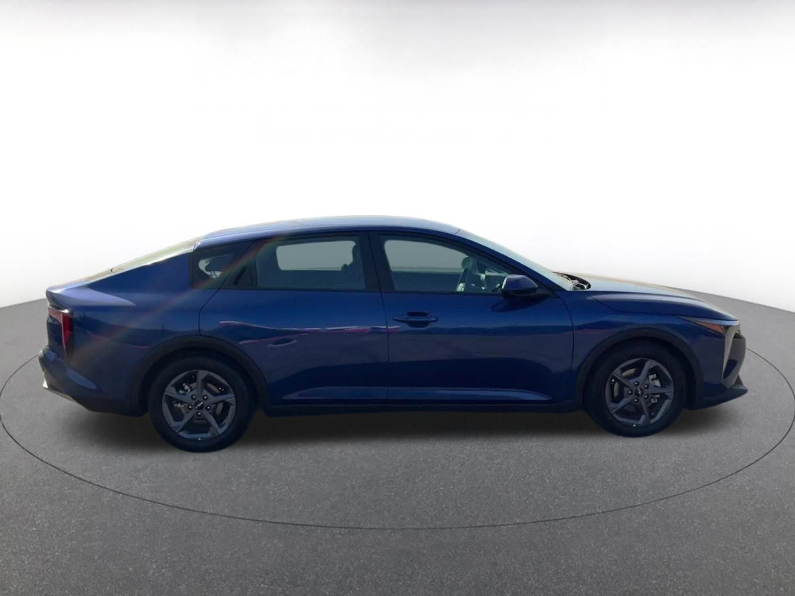 Used 2025 Kia K4 FWD image 16