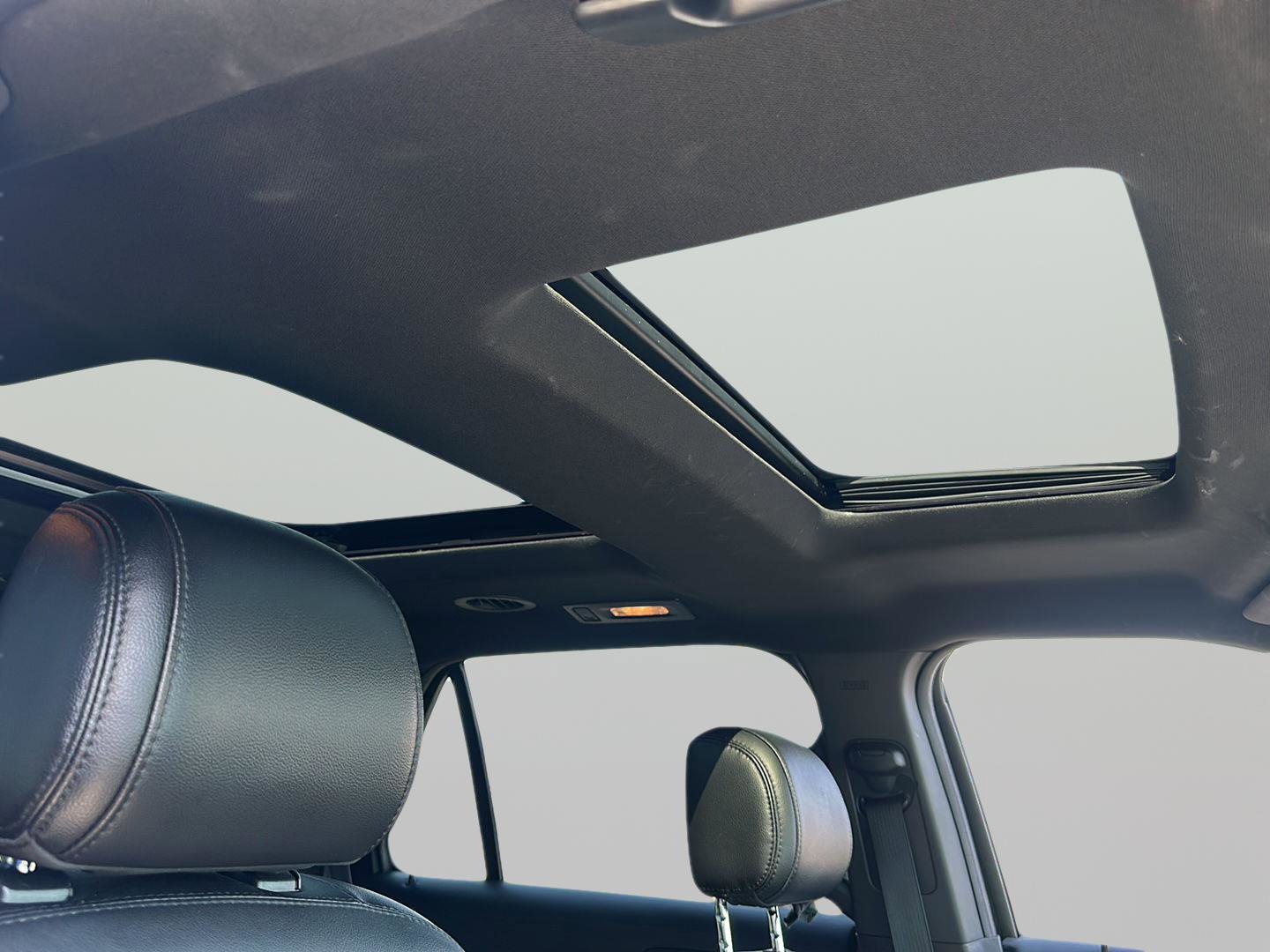 Used 2017 Ford Explorer XLT w/ Equipment Group 202A image 27