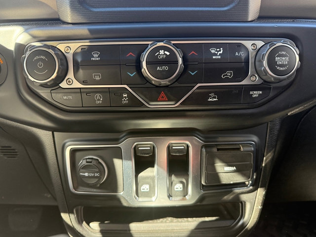 Used 2021 Jeep Wrangler Sport image 22