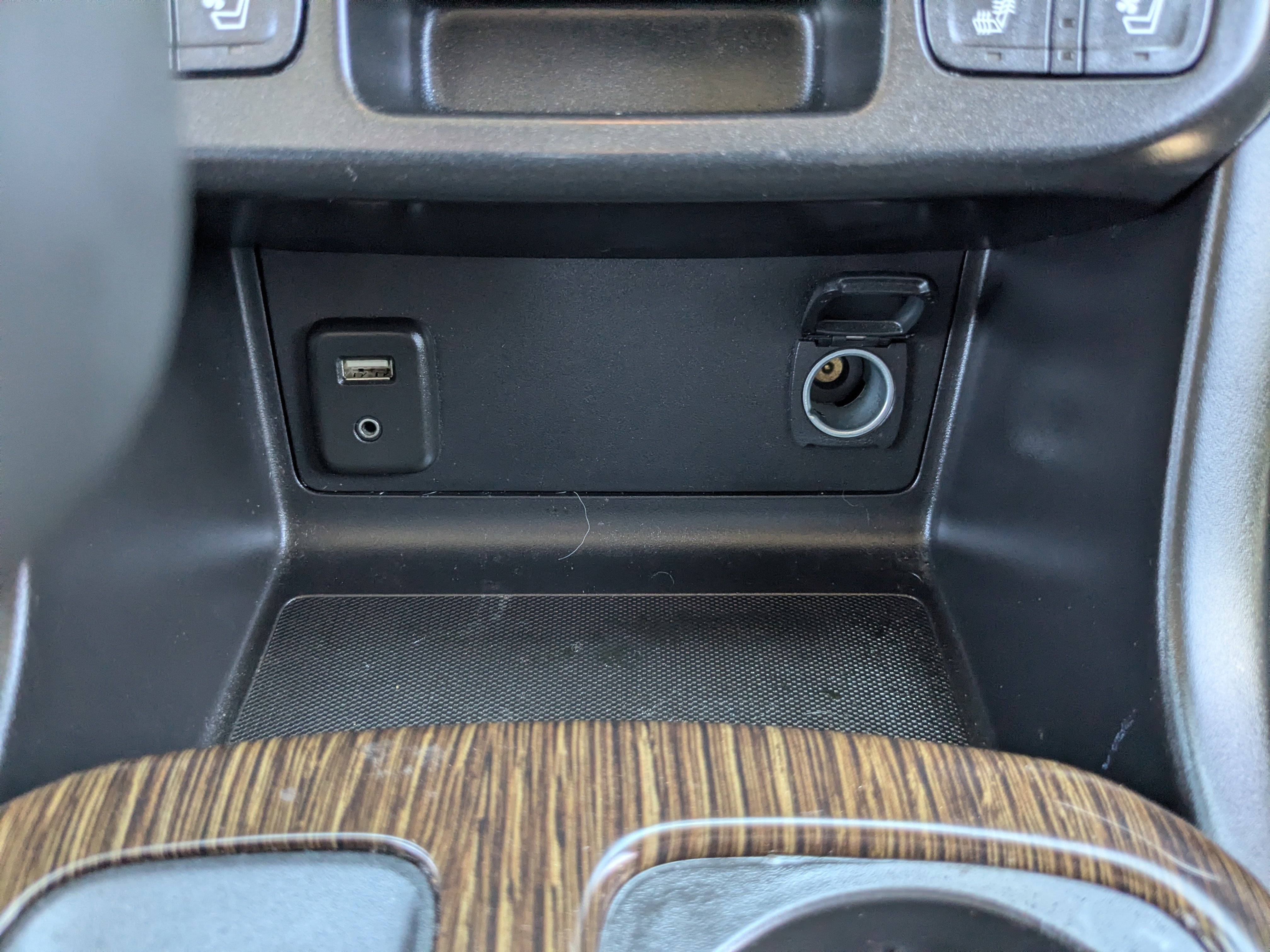 Used 2018 GMC Canyon Denali RWD image 27