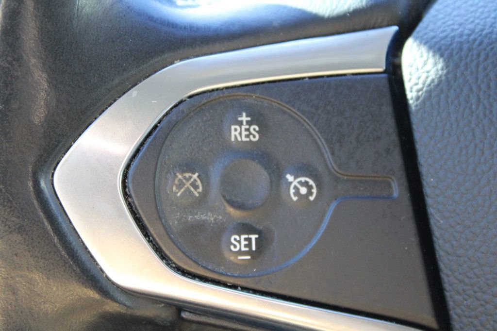 Used 2018 Chevrolet Traverse LT image 28