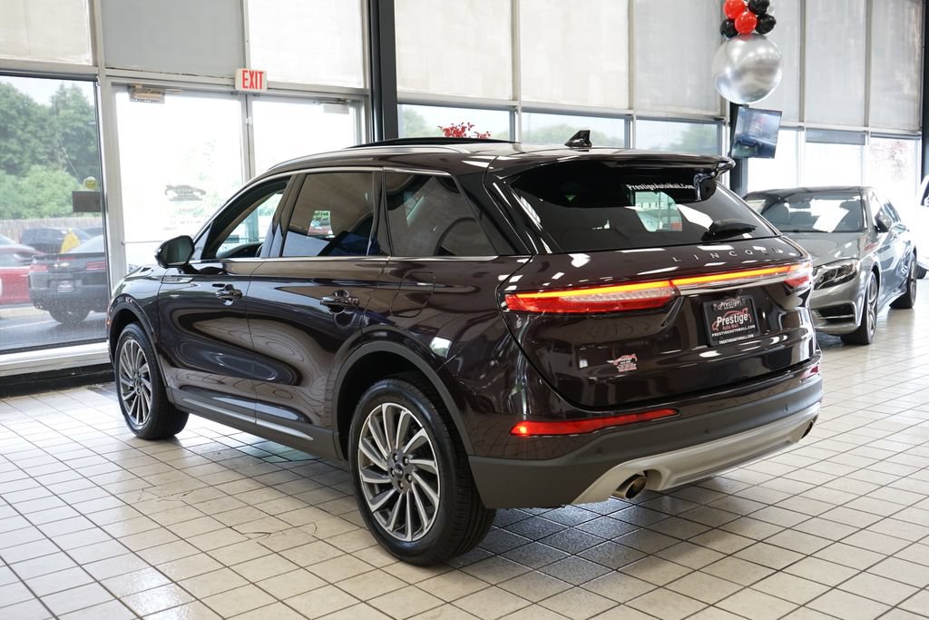 Used 2023 Lincoln Corsair Reserve w/ Equipment Group 201A AWD/4WD image 3