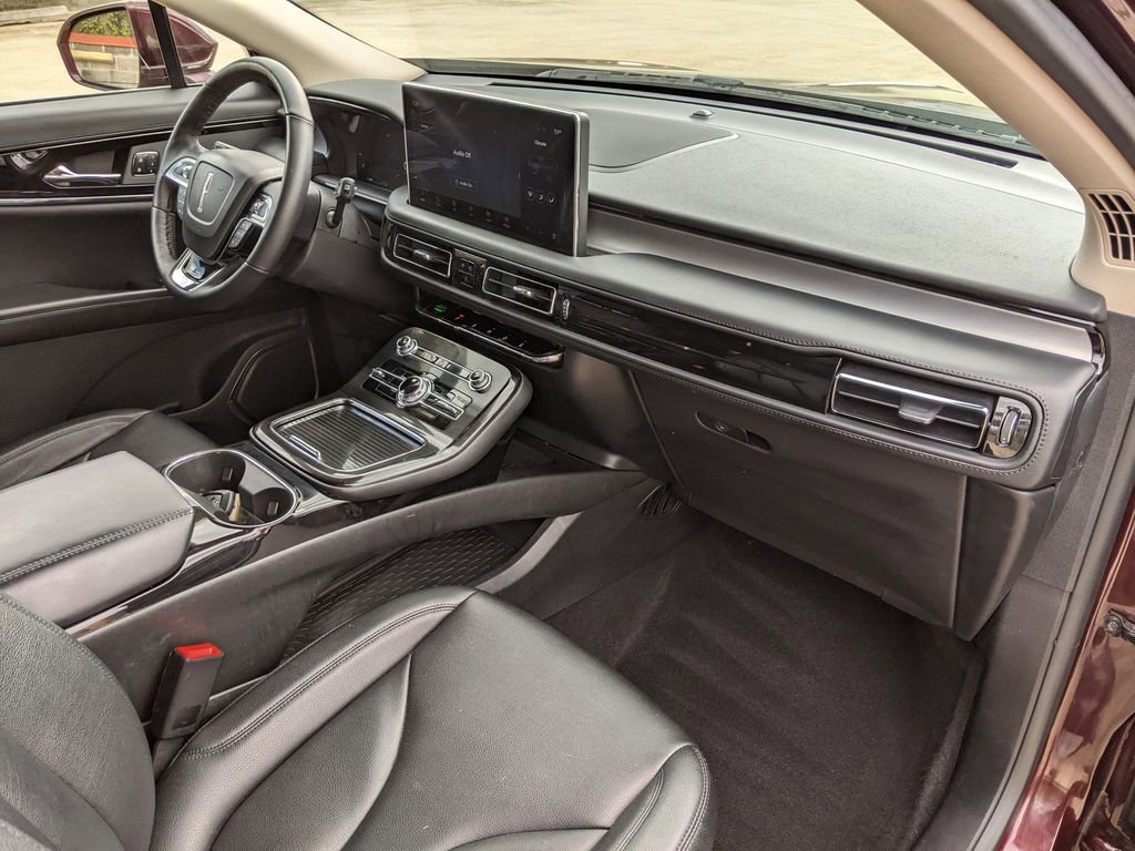 Used 2023 Lincoln Nautilus AWD w/ Premium Package image 20